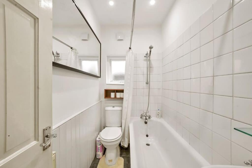 2 Bed Garden Flat Leyton Village London Exterior photo